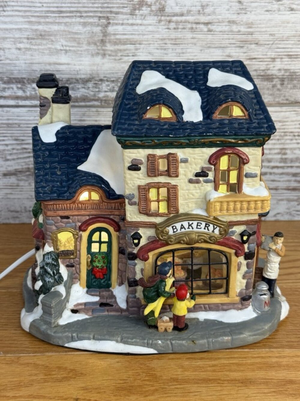 Santa's Workbench Lighted Porcelain Sweet Stuff Bakery NEW CORD/BULB *Read